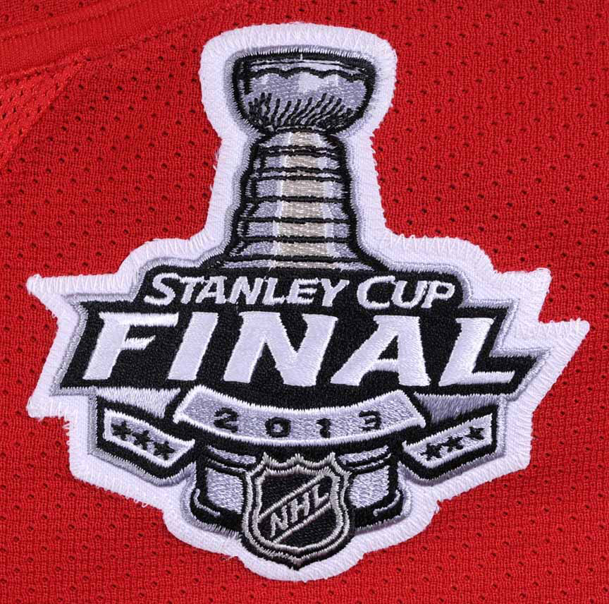 2013 NHL Stanley Cup Final Jersey Patch (Chicago Blackhawks vs. Boston  Bruins) - NHL Auctions